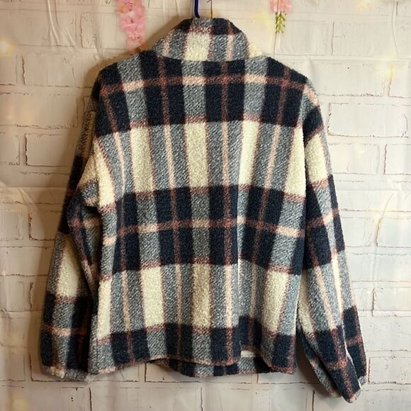 Berkeley Jensen half button collar,  plaid Sherpa. Multiple sizes. NWT. - Picture 11 of 11